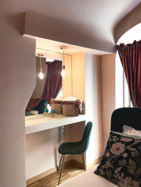 Rose Apartment